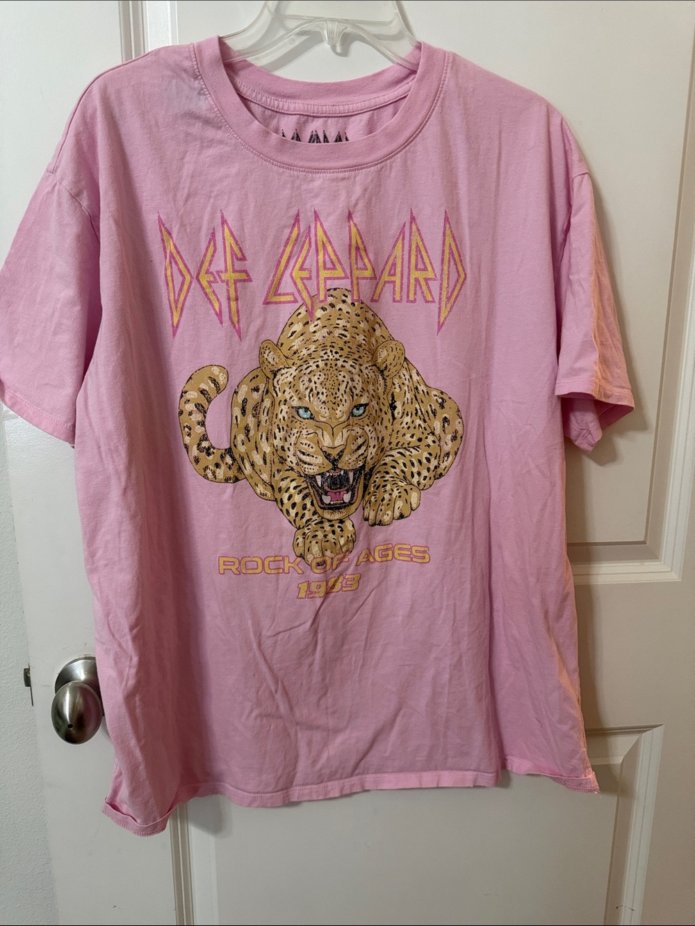 Def Leppard Pink Leopard Graphic Short Sleeve Tee